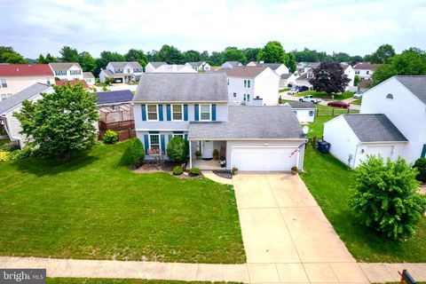 Photo of 17 W Violette Drive, NEW CASTLE, DE 19720 (MLS # DENC2085814)