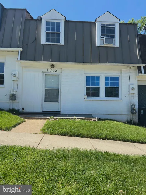 1852 Village Green Drive Unit E-122, Landover, MD MLS: MDPG2150292