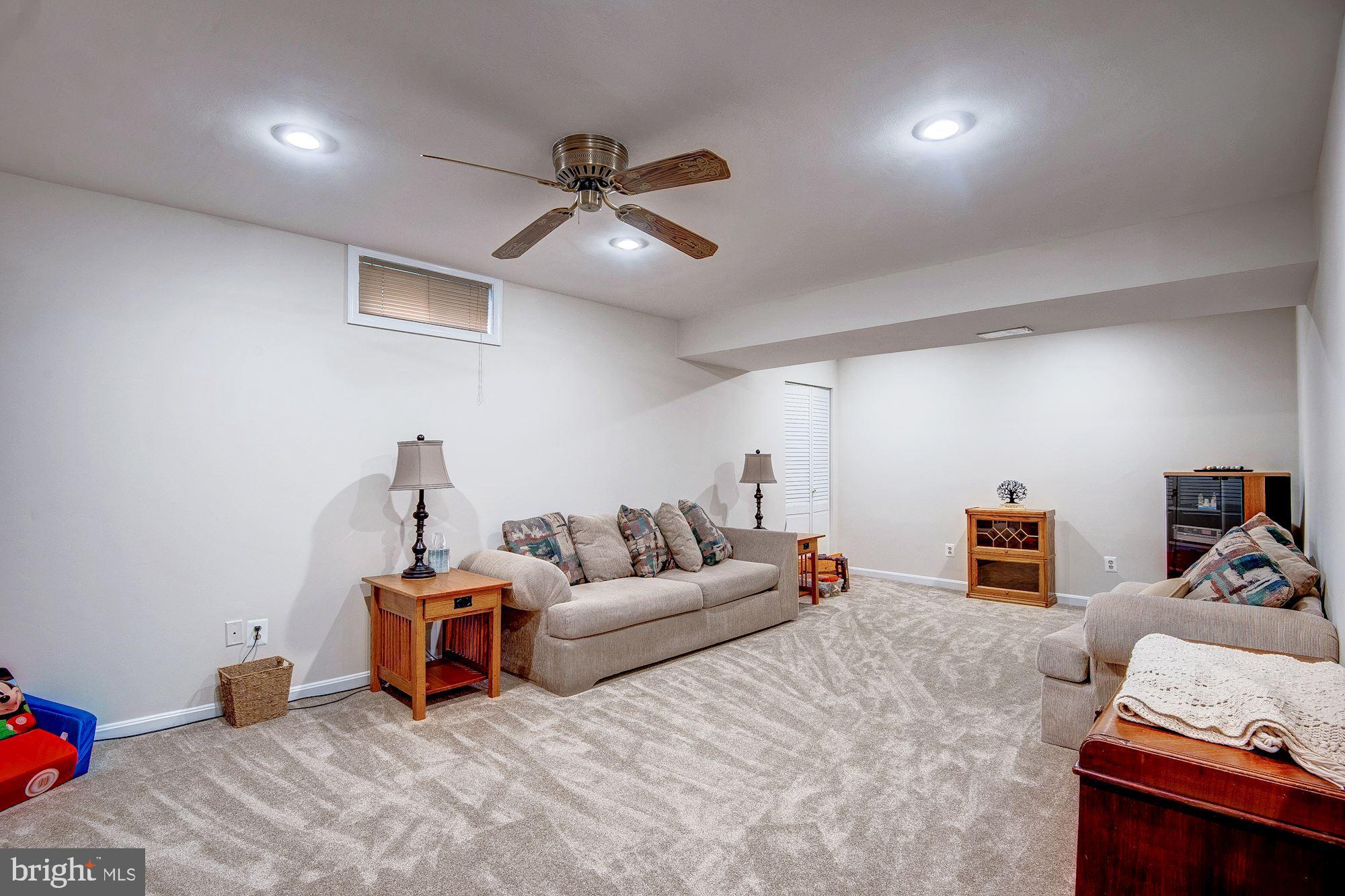 BROOKFIELD - Residential