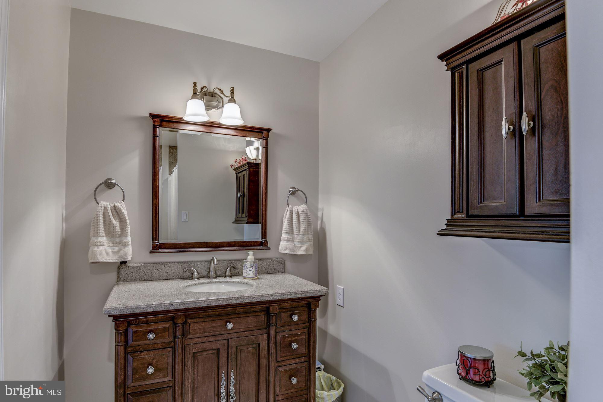 BROOKFIELD - Residential