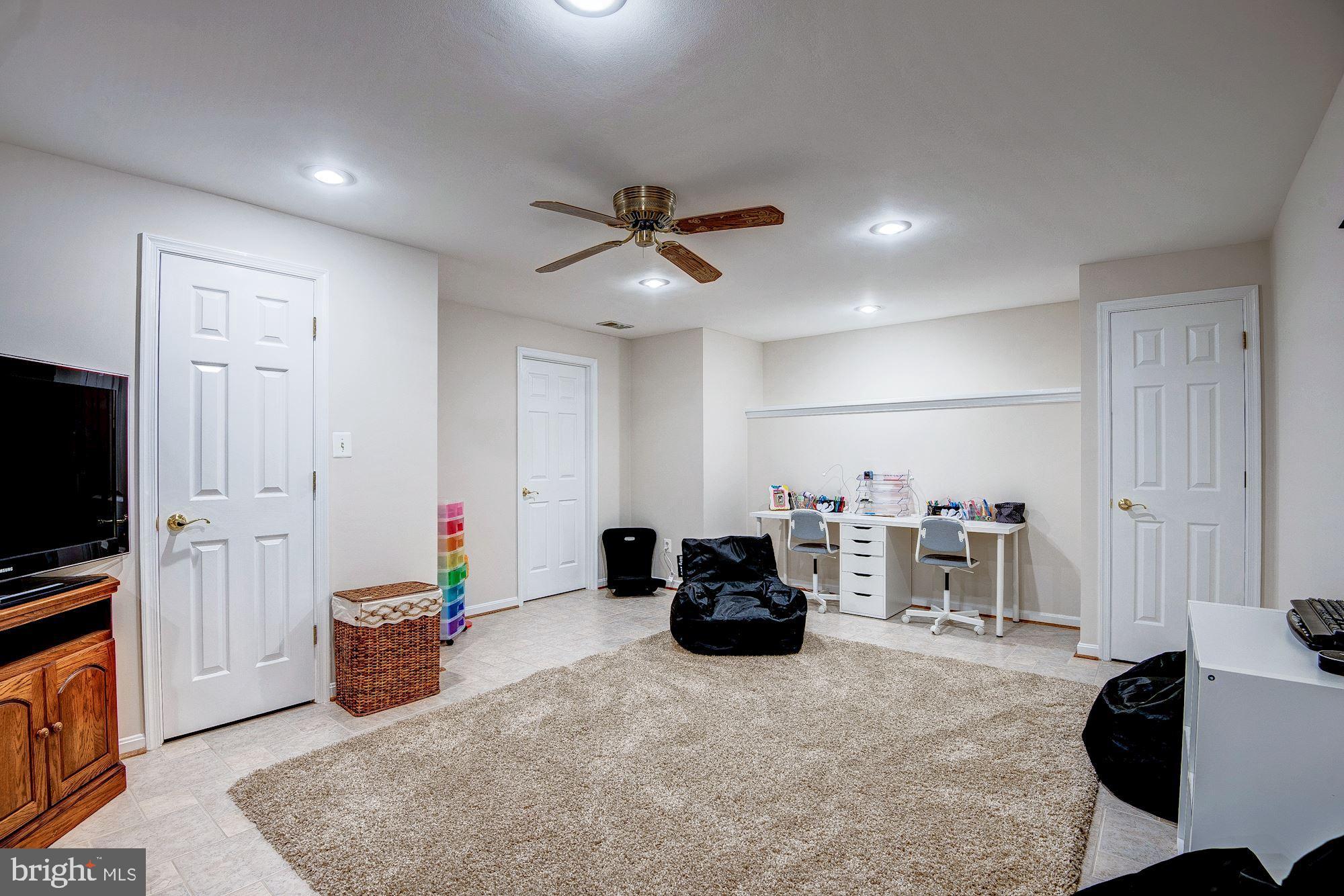 BROOKFIELD - Residential