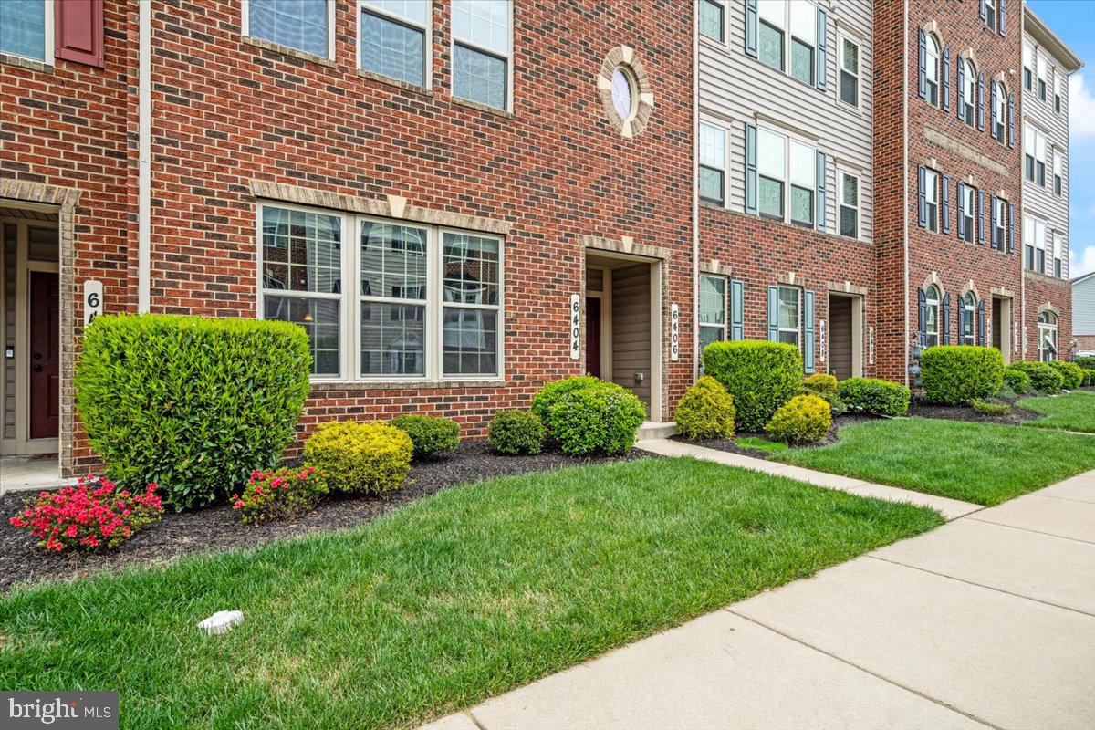 BALLENGER CREEK - Residential