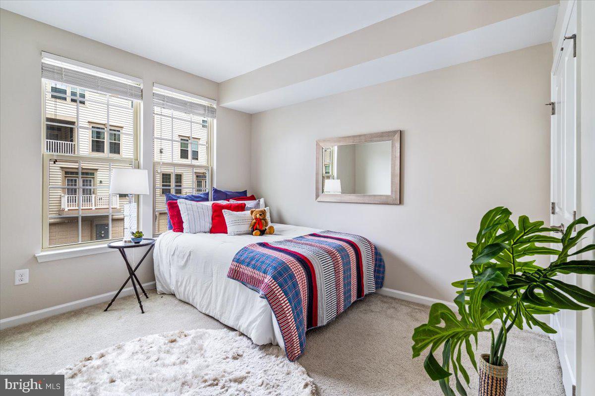 BALLENGER CREEK - Residential