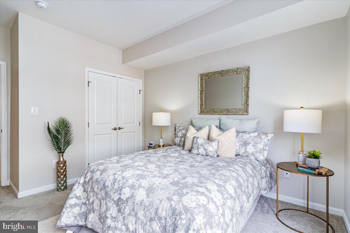 BALLENGER CREEK - Residential