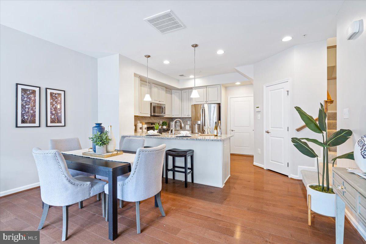 BALLENGER CREEK - Residential