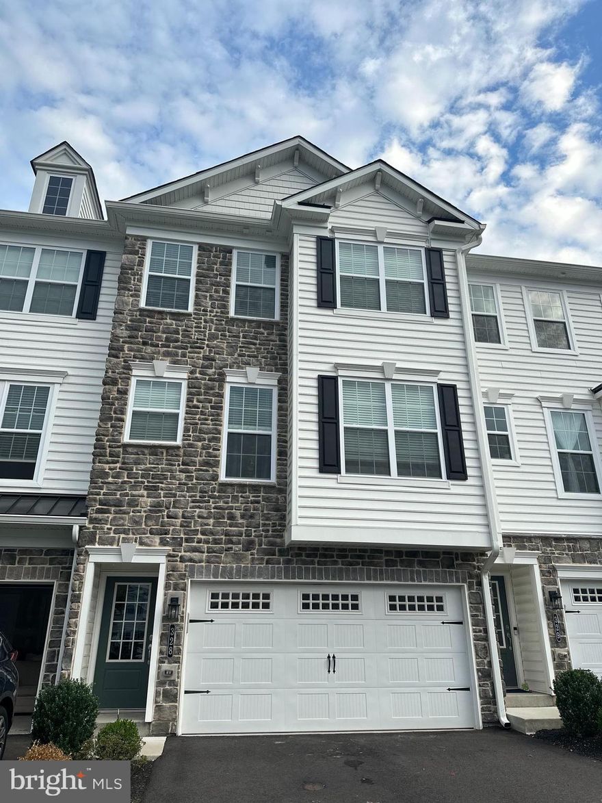 3 Bedrooom 2.5 Bath,2 Car garage Townhome in Methacton School District in the Courts of Brynwood Community of WB Homes! This home has 3 levels. 1st level has an impressive great room with 9'ceilings, oversize kitchen with Granite countertops and kitchen Island. Hardwood floors in kitchen and dining area. Upper level has 3 bedrooms; owners suite features vaulted ceiling, large walk in closet,  master bath has a stall shower  with marble bench seat, double sinks, ceramic tile flooring. 2 additional bedrooms, upstairs laundry, includes washer and dryer. Lower level  has a storage area,  foyer and 2 car garage. and flex room 21' x 12' which can be used as a home office or game room.  Amenities include walking track, kid's play area and common pavilion area.  This community is close to all the major highways  RT 202, 422, 76 and PA Turnpike and minutes away from Philadelphia Premium outlets and King of Prussia, Valley Forge park and major restaurants and shopping areas.