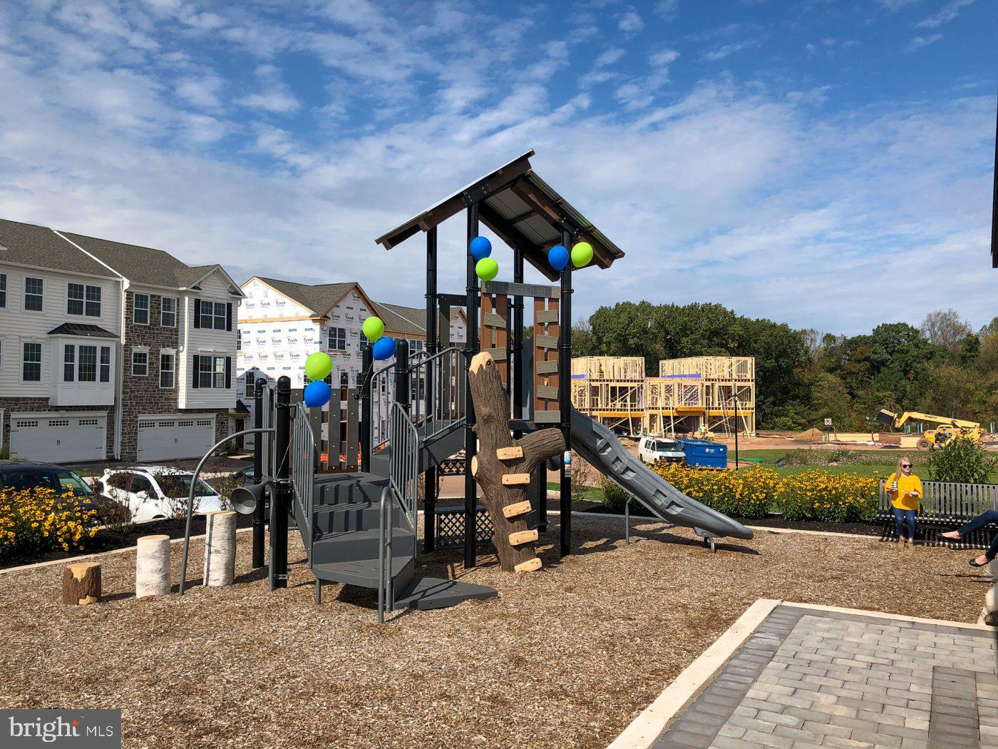 COURTS AT BRYNWOOD - Residential Lease