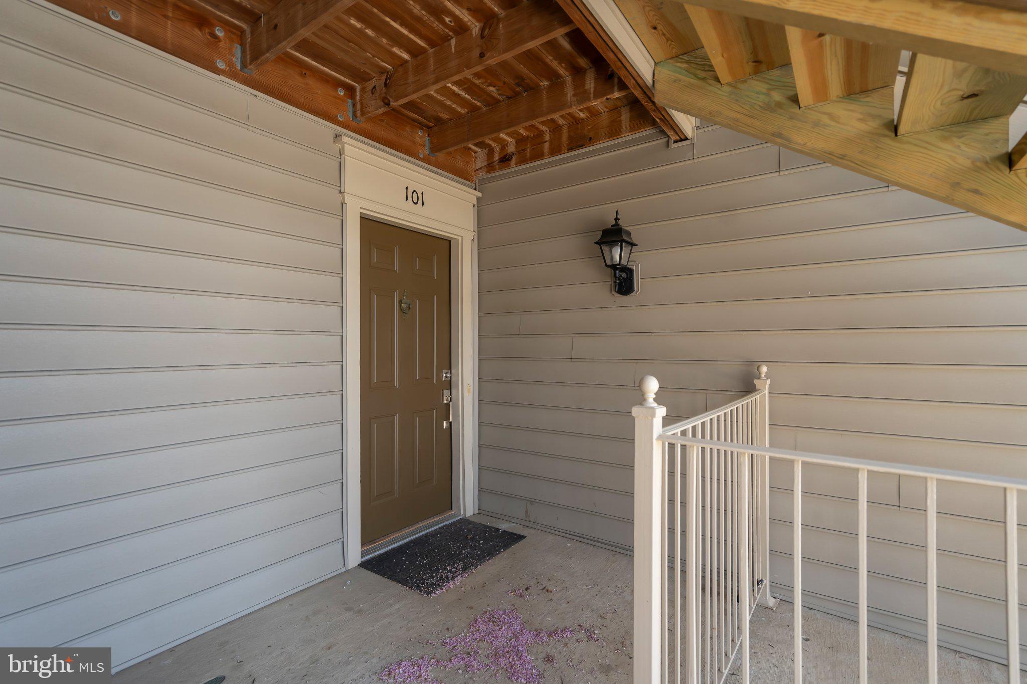 GUNSTON CORNER - Residential