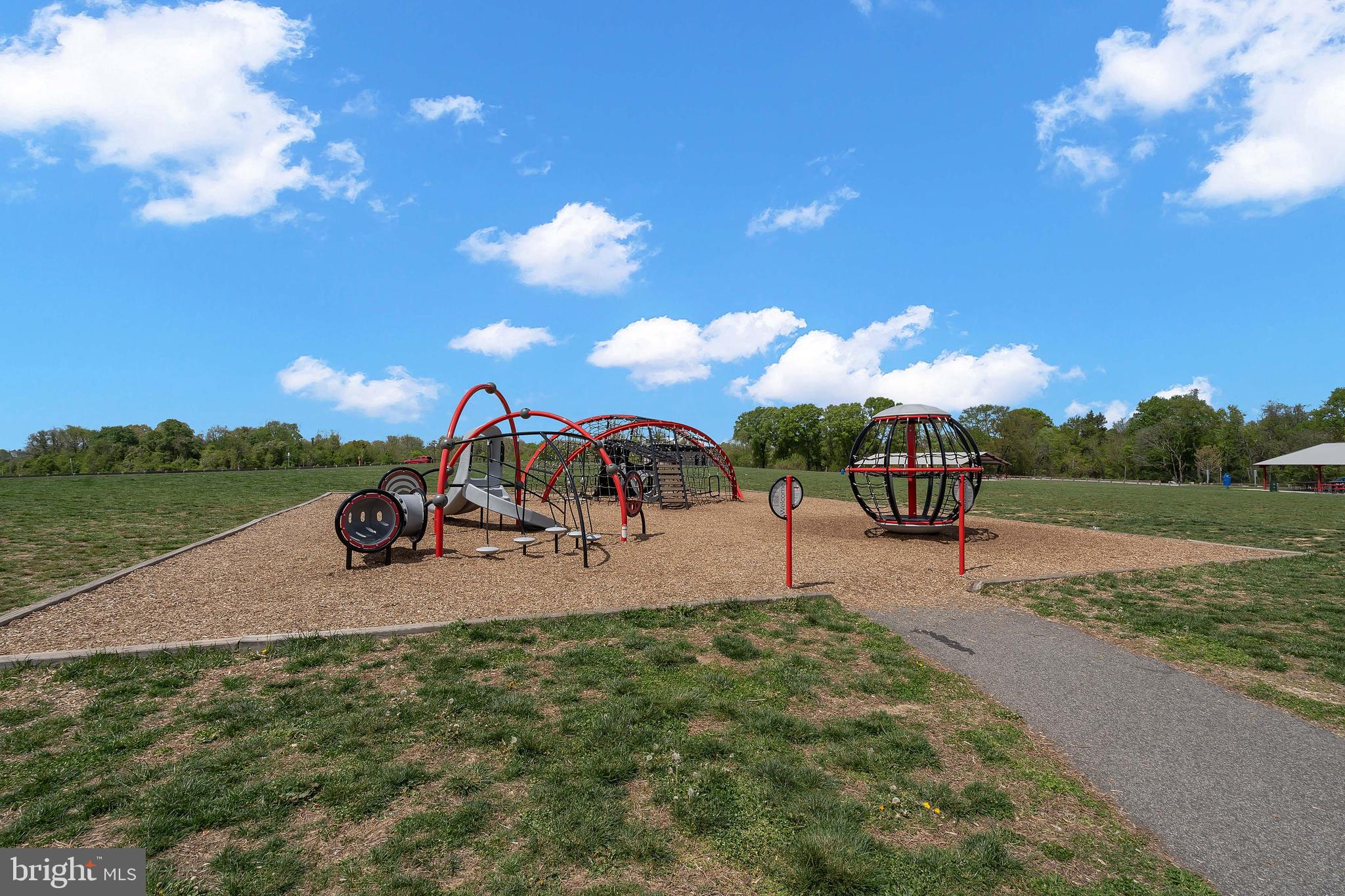 GUNSTON CORNER - Residential