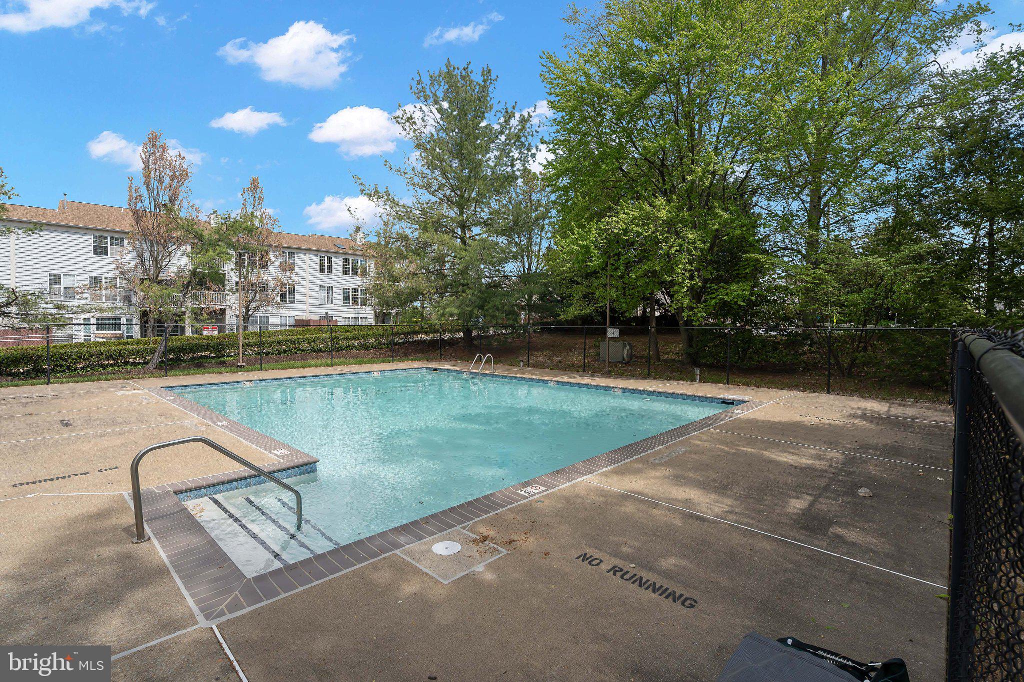 GUNSTON CORNER - Residential