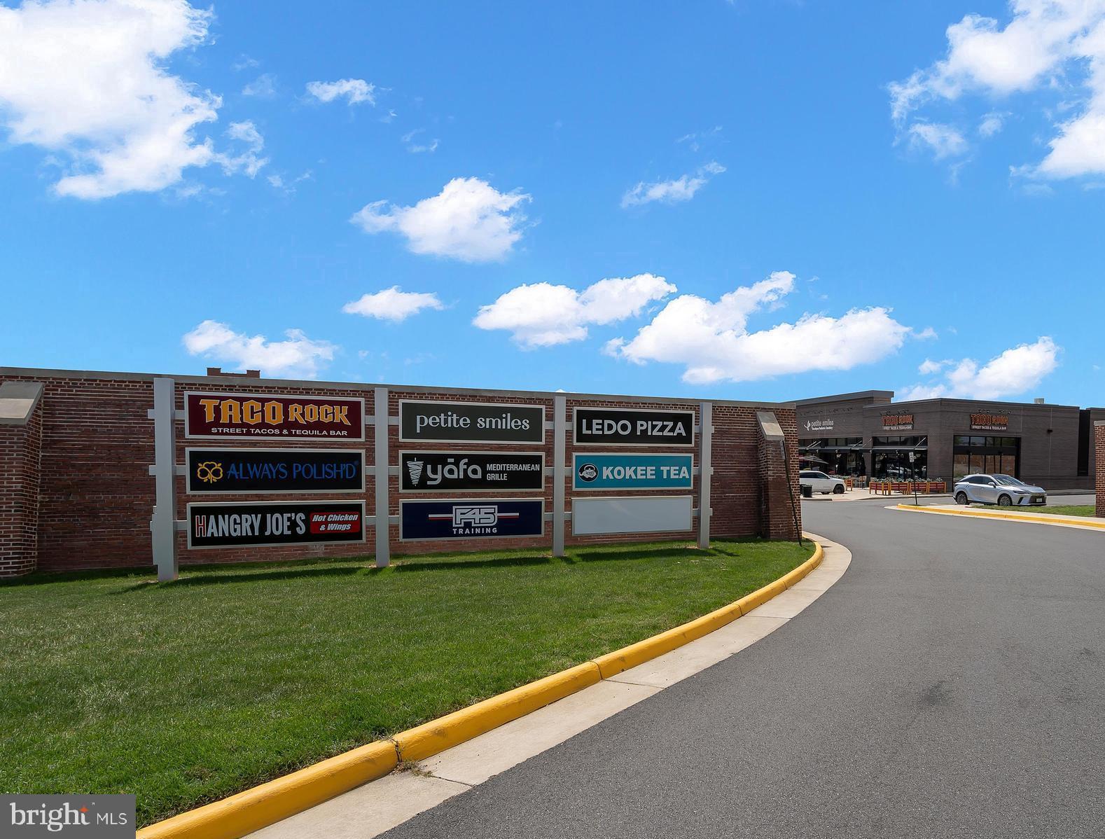 GUNSTON CORNER - Residential