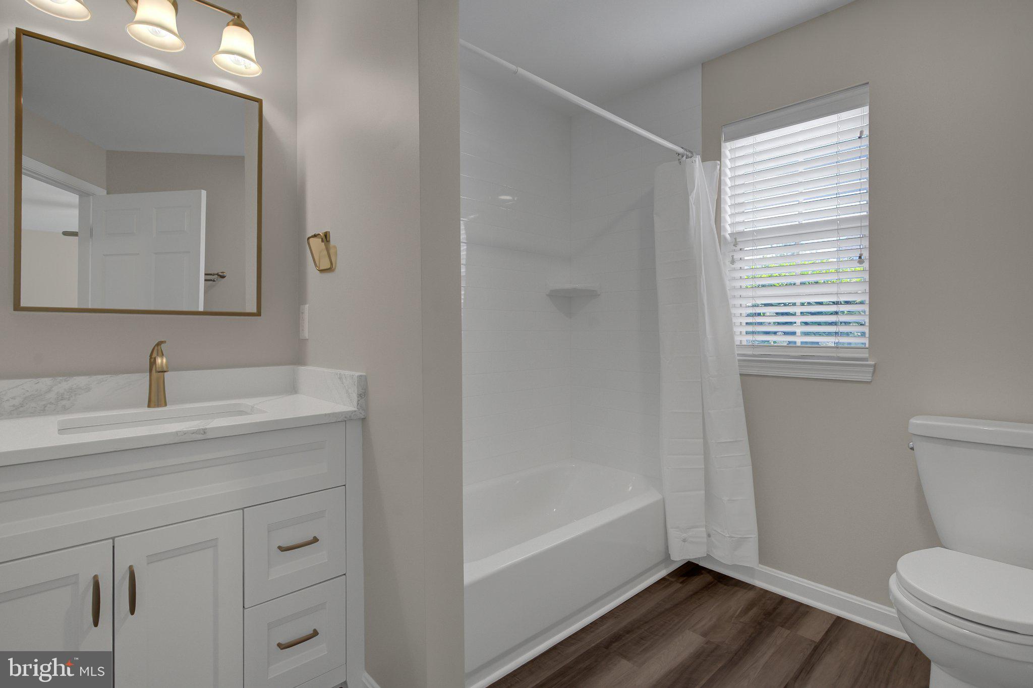 GUNSTON CORNER - Residential