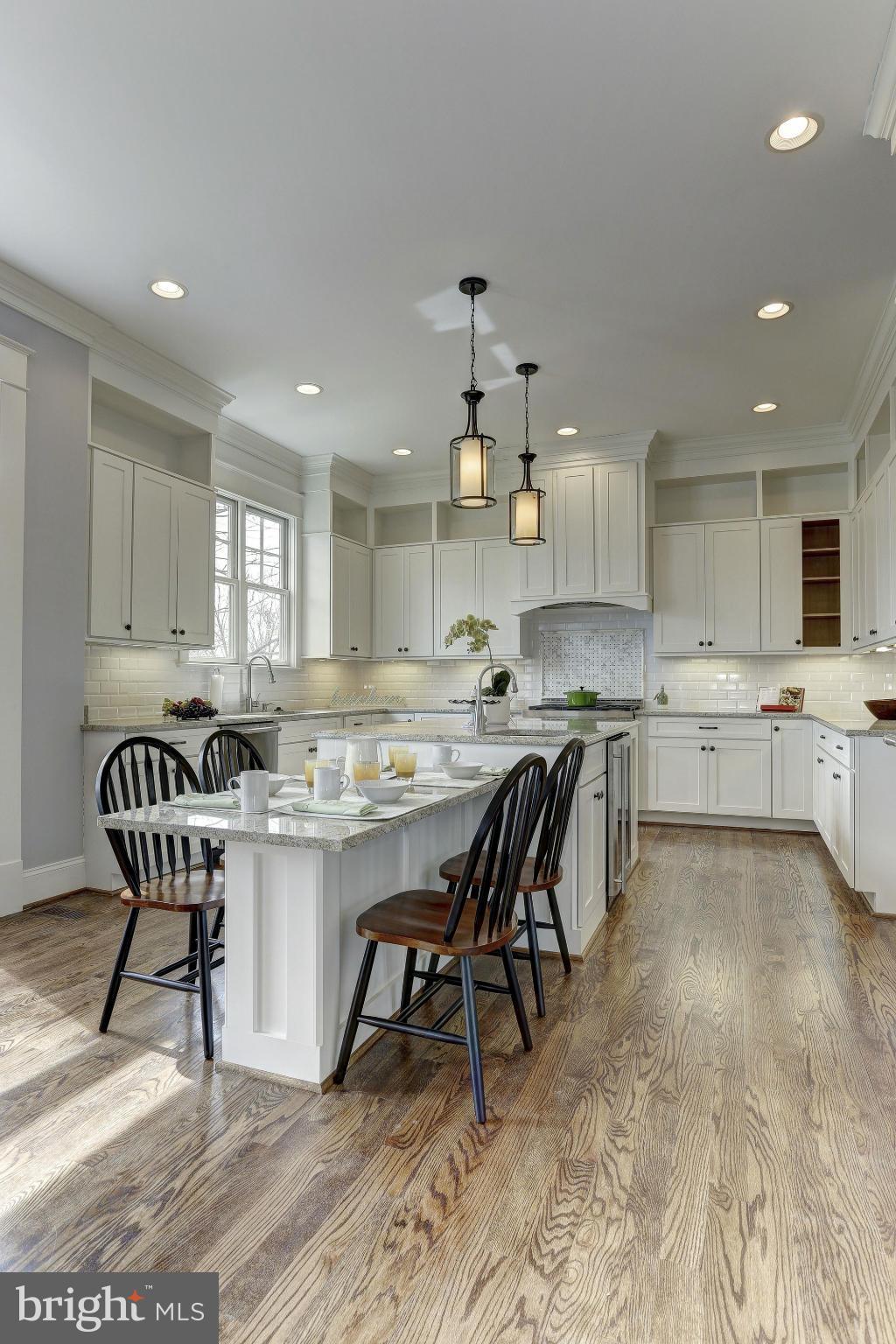 BROYHILL HEIGHTS - Residential