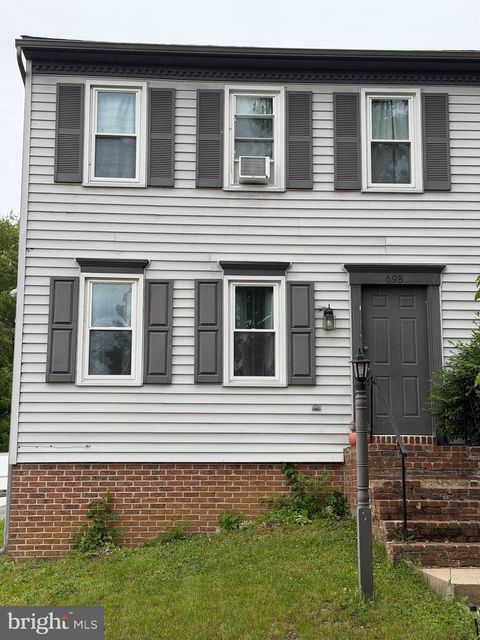 698 TOPAZ DRIVE LANCASTER PA 17603