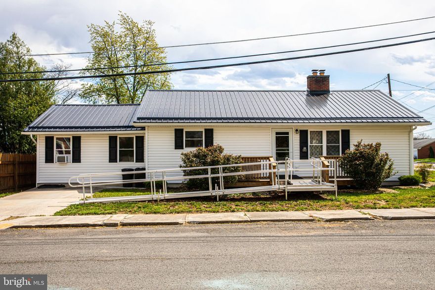 Like new, 3 bedroom, 2 bath house in Petersburg.  Conveniently located near schools, hospital, shopping, restaurants and the Landes Art Center.  Renovated completely in 2020, this home is sure to meet your modern day needs.  Local fiber optic internet is available.  Schedule your appointment to view this property today!