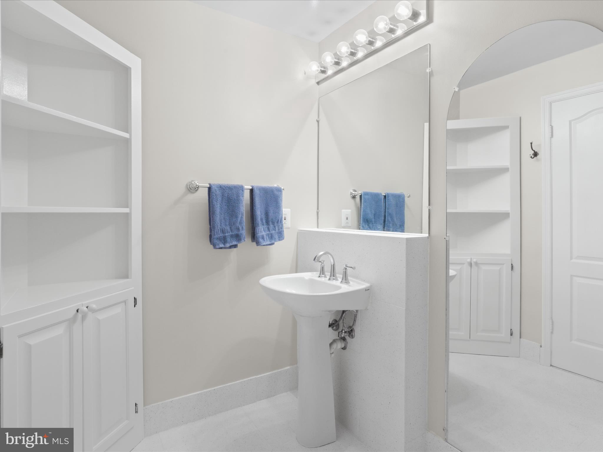 BELLA VISTA CONDOMINIUM - Residential