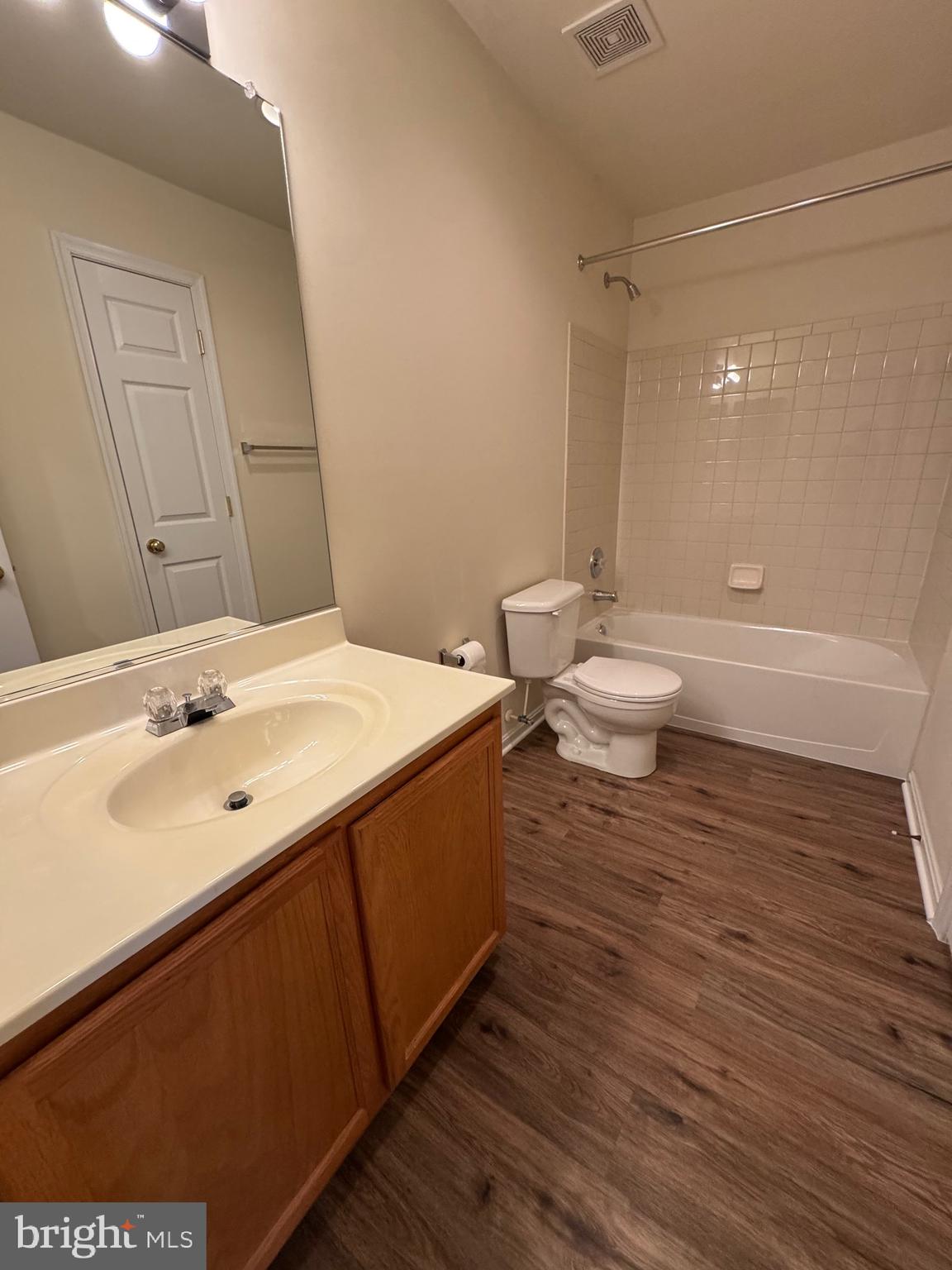 INDEPENDENCE - Residential Lease