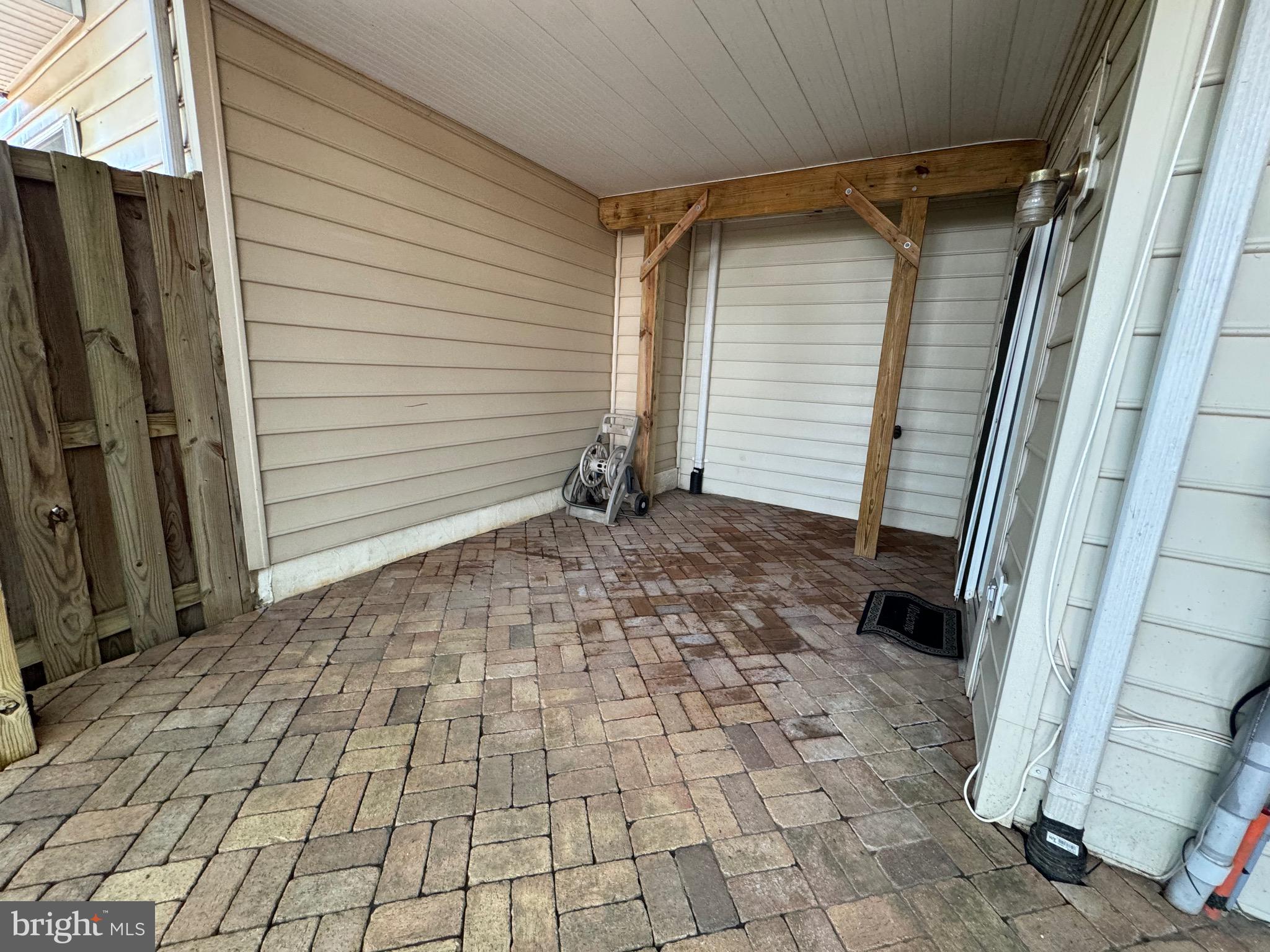 INDEPENDENCE - Residential Lease