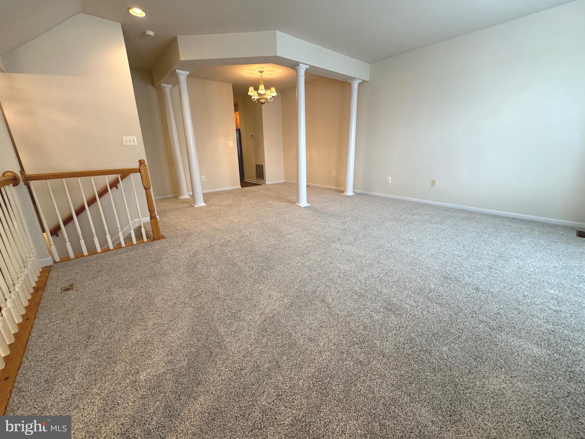 INDEPENDENCE - Residential Lease