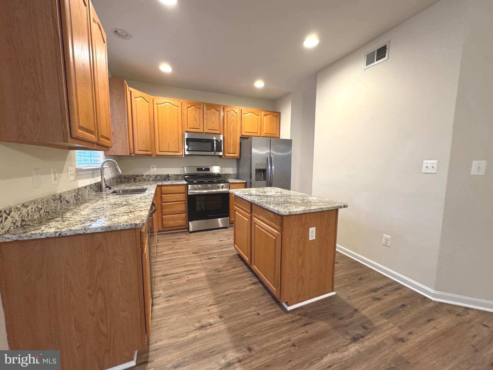 INDEPENDENCE - Residential Lease