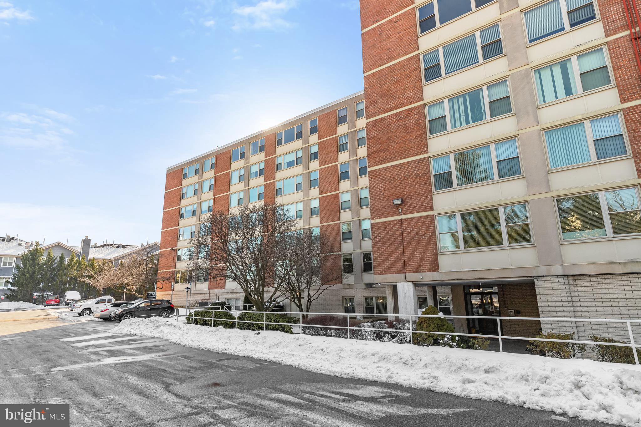 ROLAND PARK - Residential