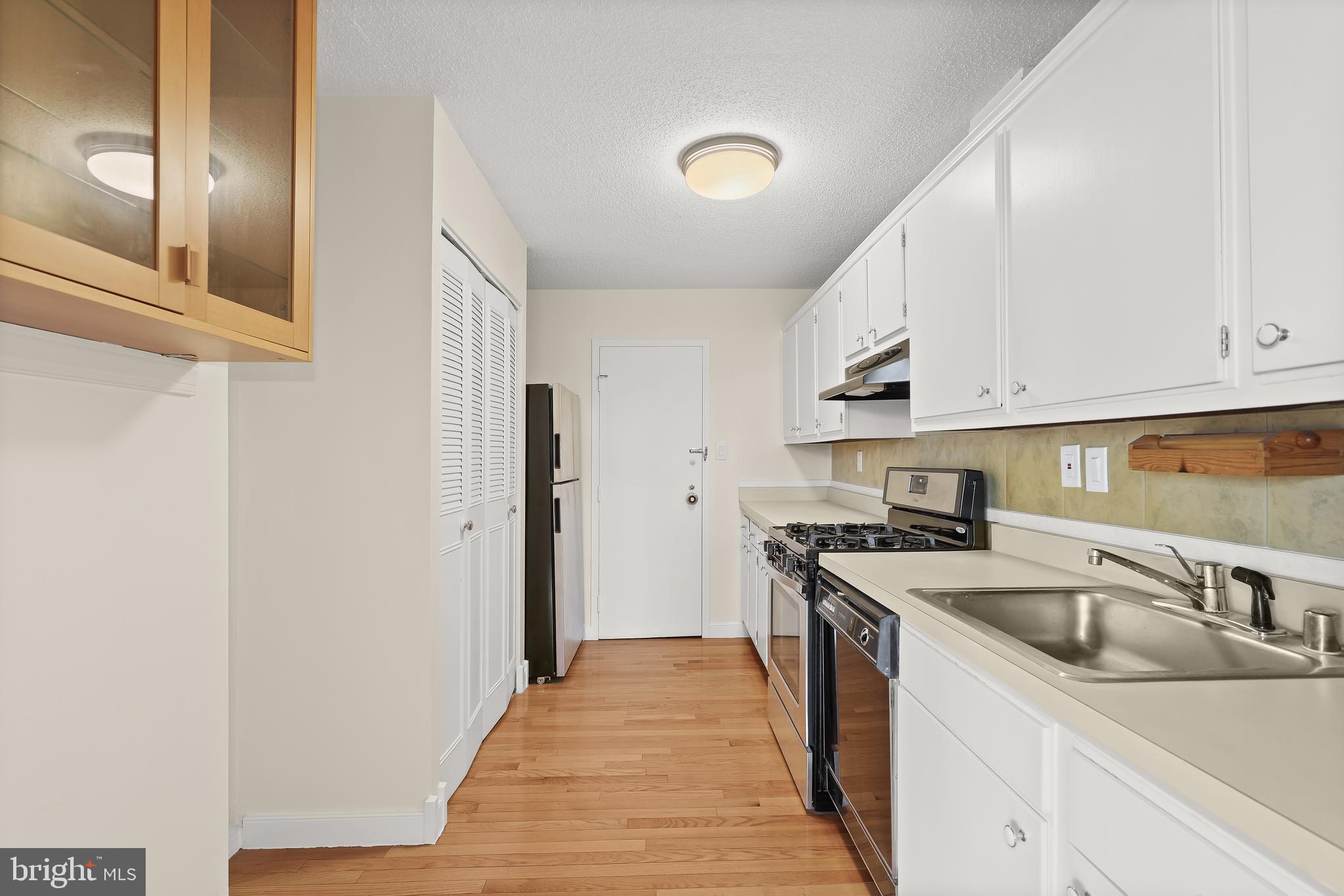 ROLAND PARK - Residential