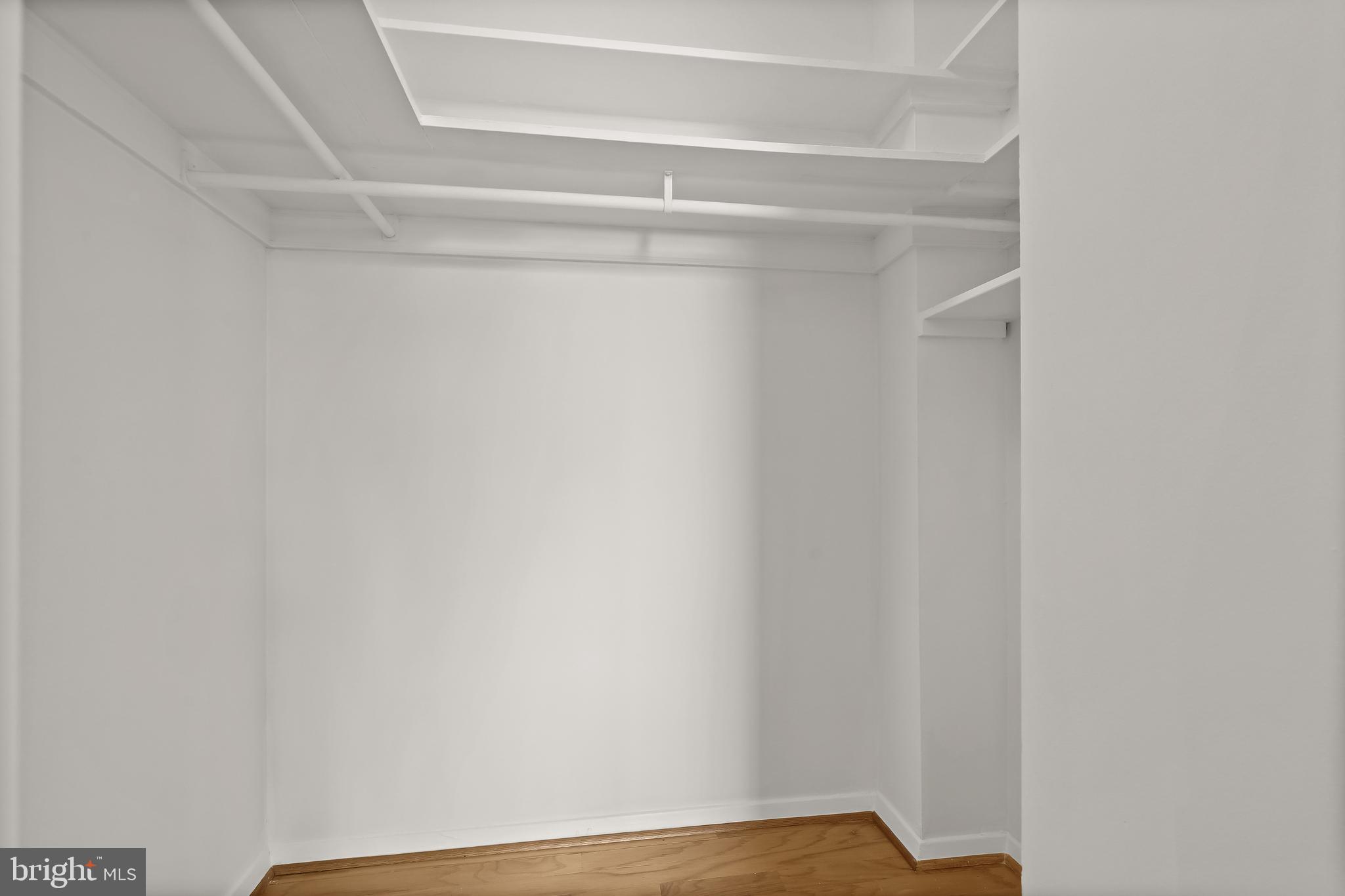 ROLAND PARK - Residential