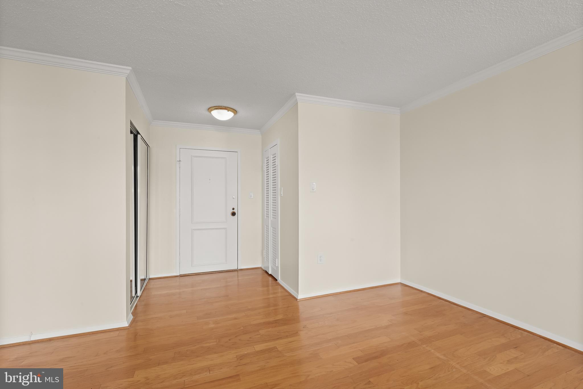 ROLAND PARK - Residential