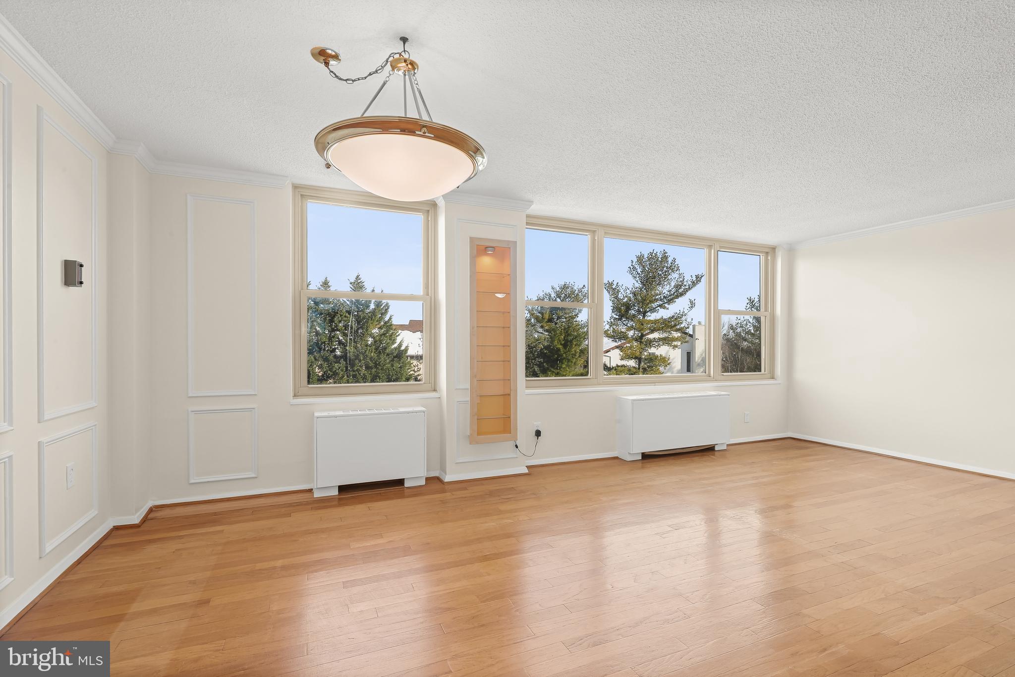 ROLAND PARK - Residential