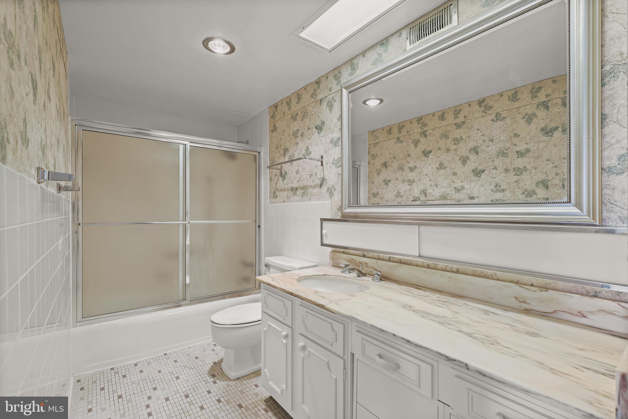 ROLAND PARK - Residential