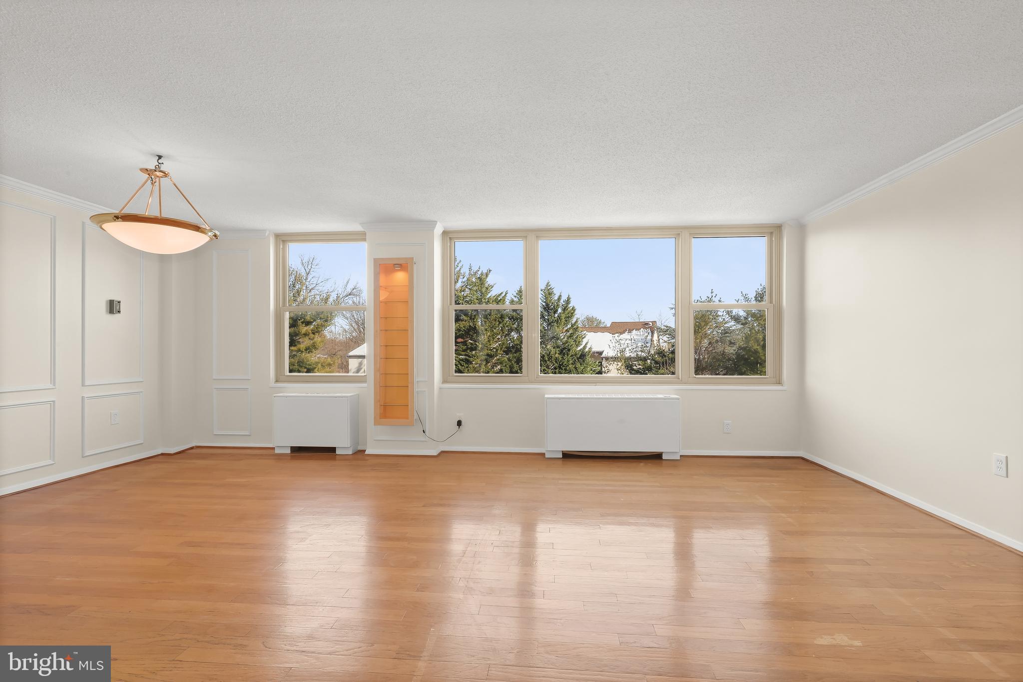 ROLAND PARK - Residential