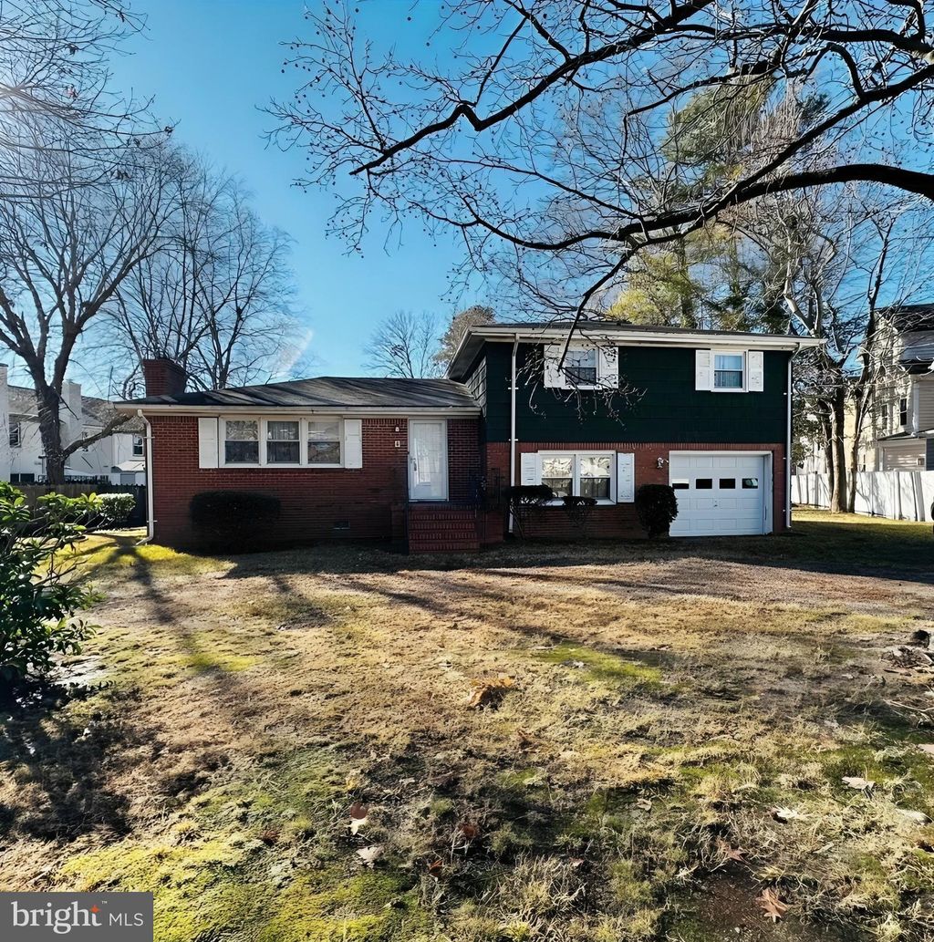 Photo of 4897 Bonney Rd, VIRGINIA BEACH, VA 23462 (MLS # VAVB2000634)