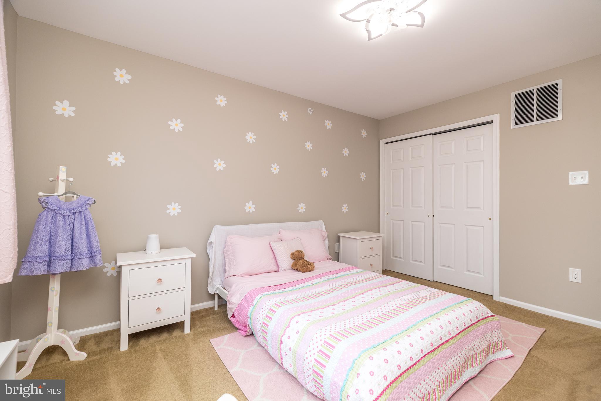 WARRINGTON HUNT - Residential