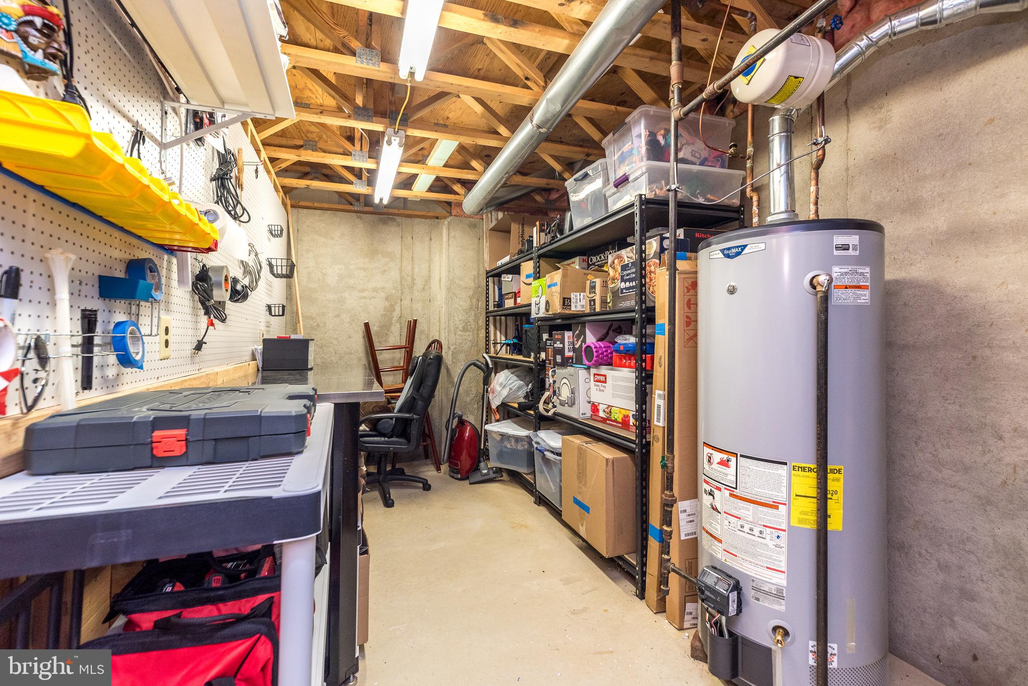 WARRINGTON HUNT - Residential