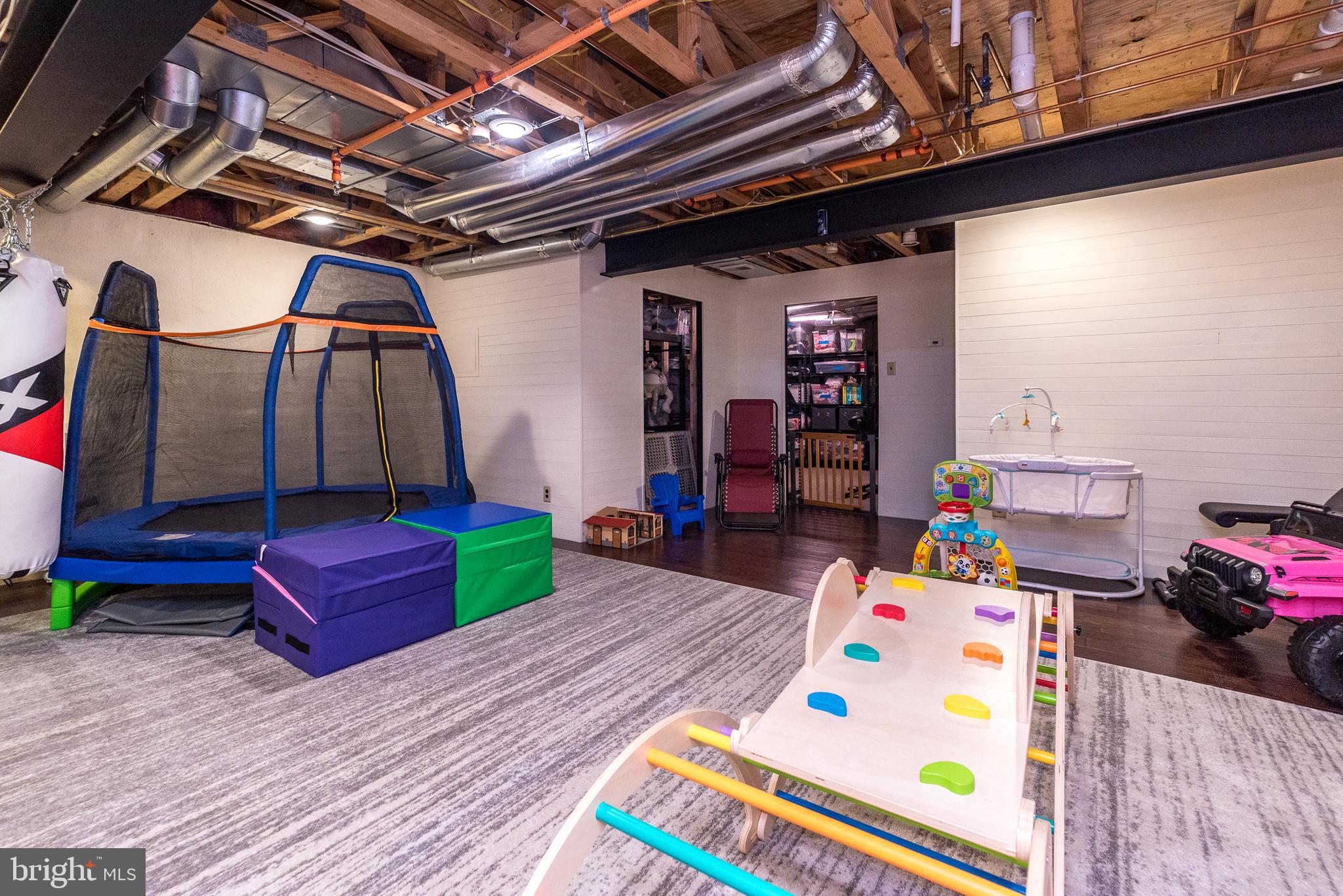 WARRINGTON HUNT - Residential