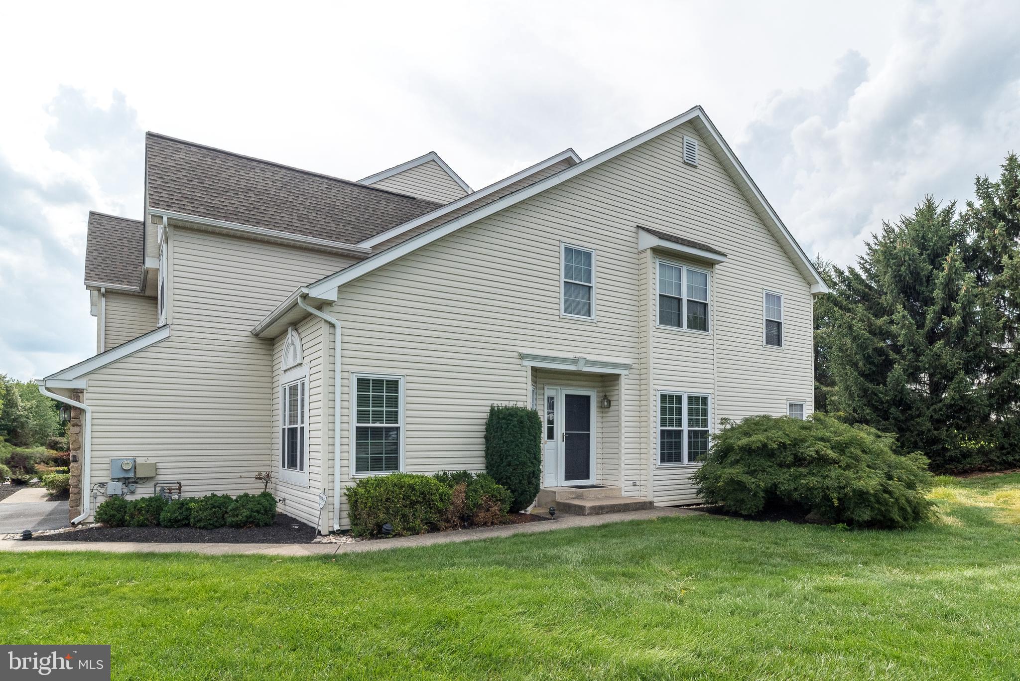 WARRINGTON HUNT - Residential