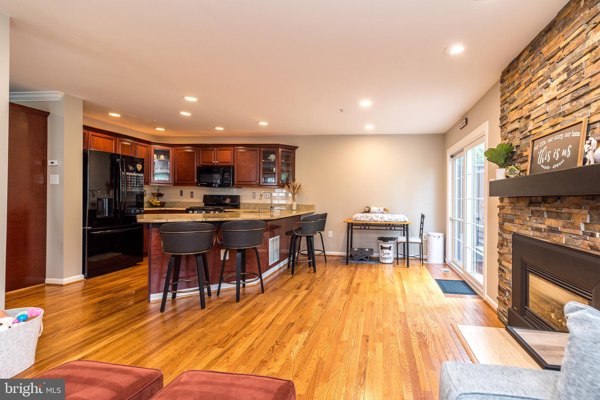 WARRINGTON HUNT - Residential