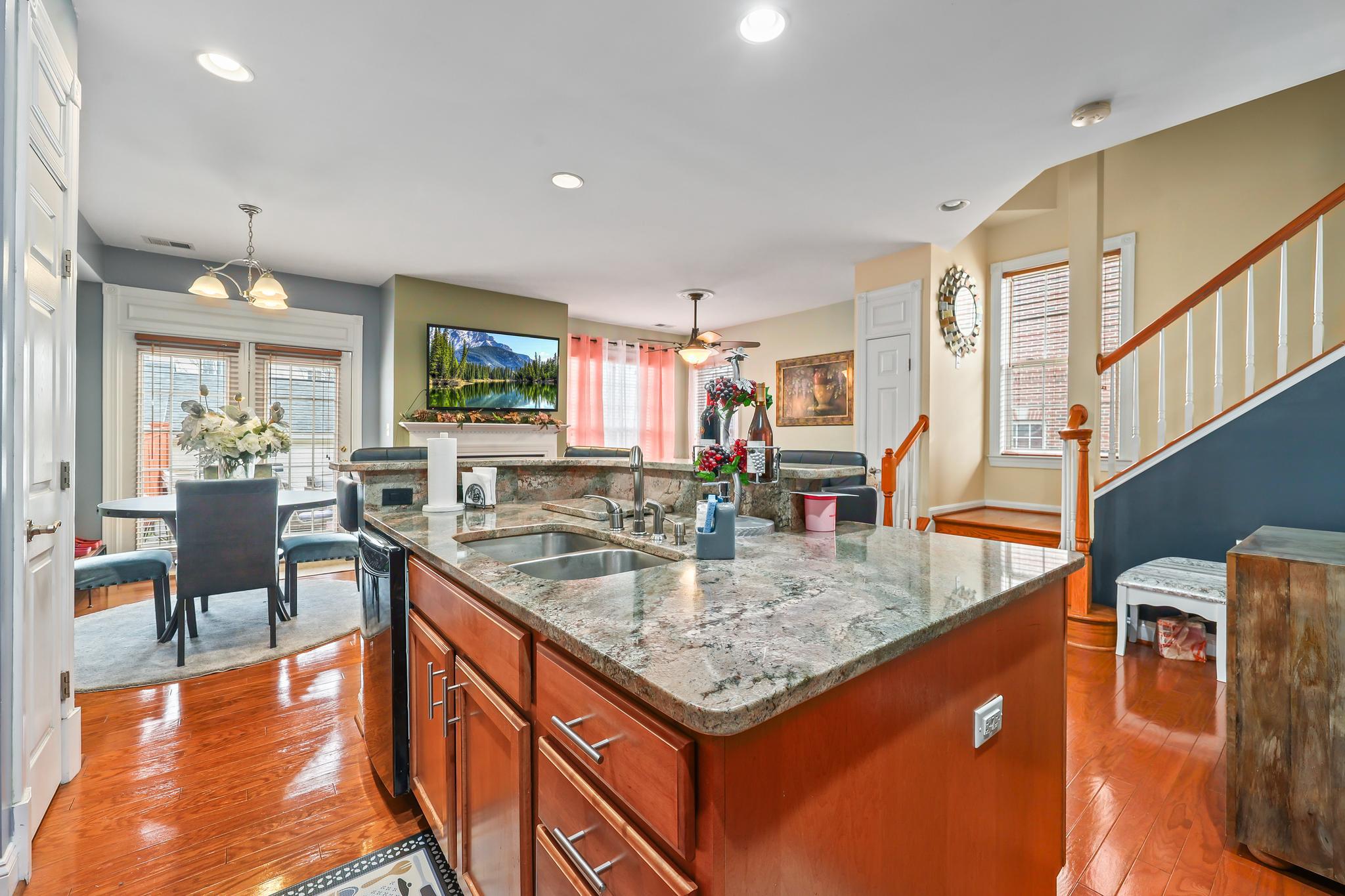 PORT POTOMAC - Residential