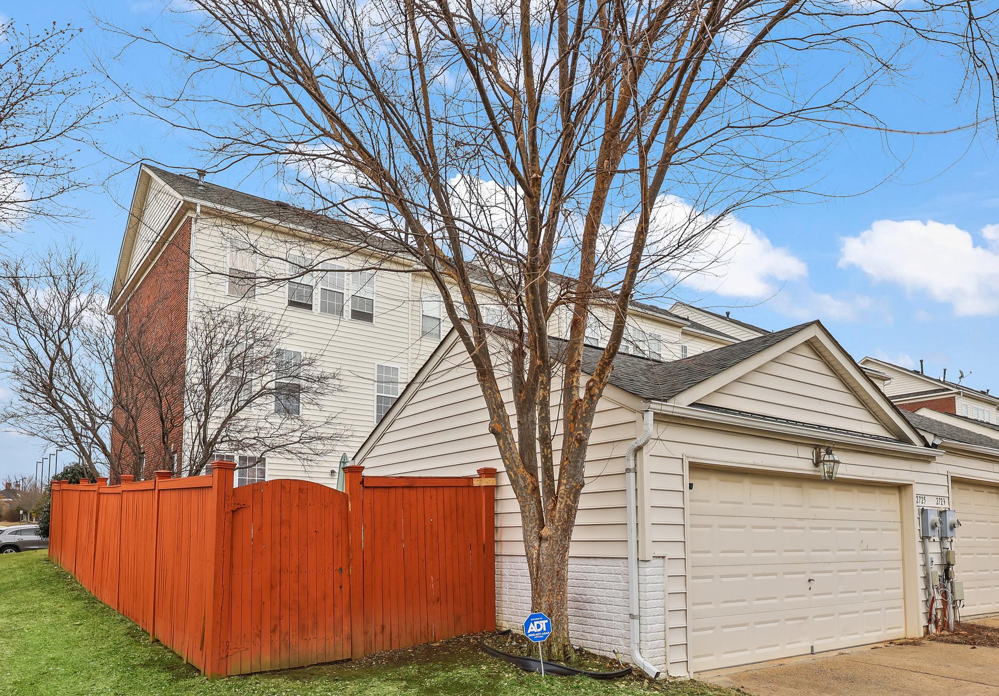 PORT POTOMAC - Residential