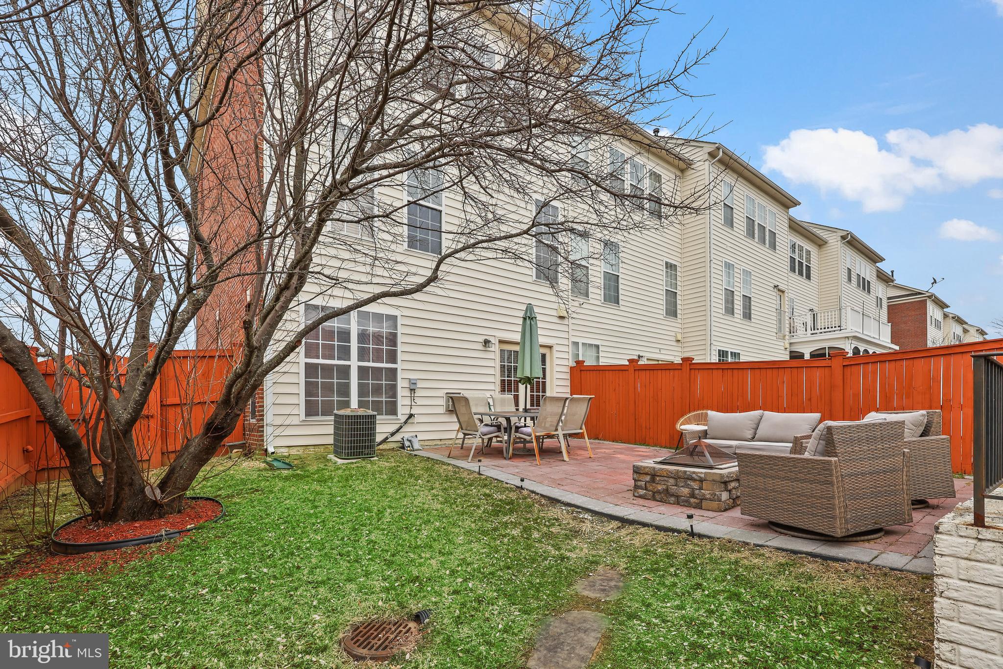 PORT POTOMAC - Residential