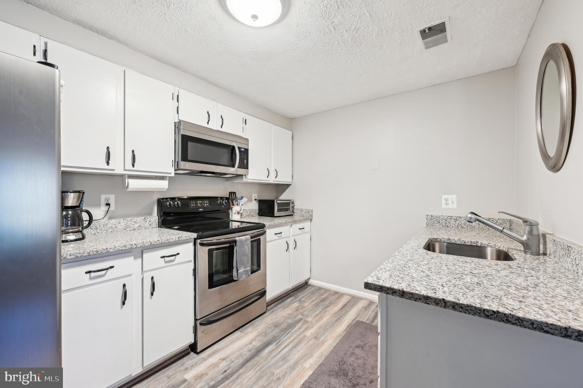 VILLAGE OF HICKORY RIDGE - Residential