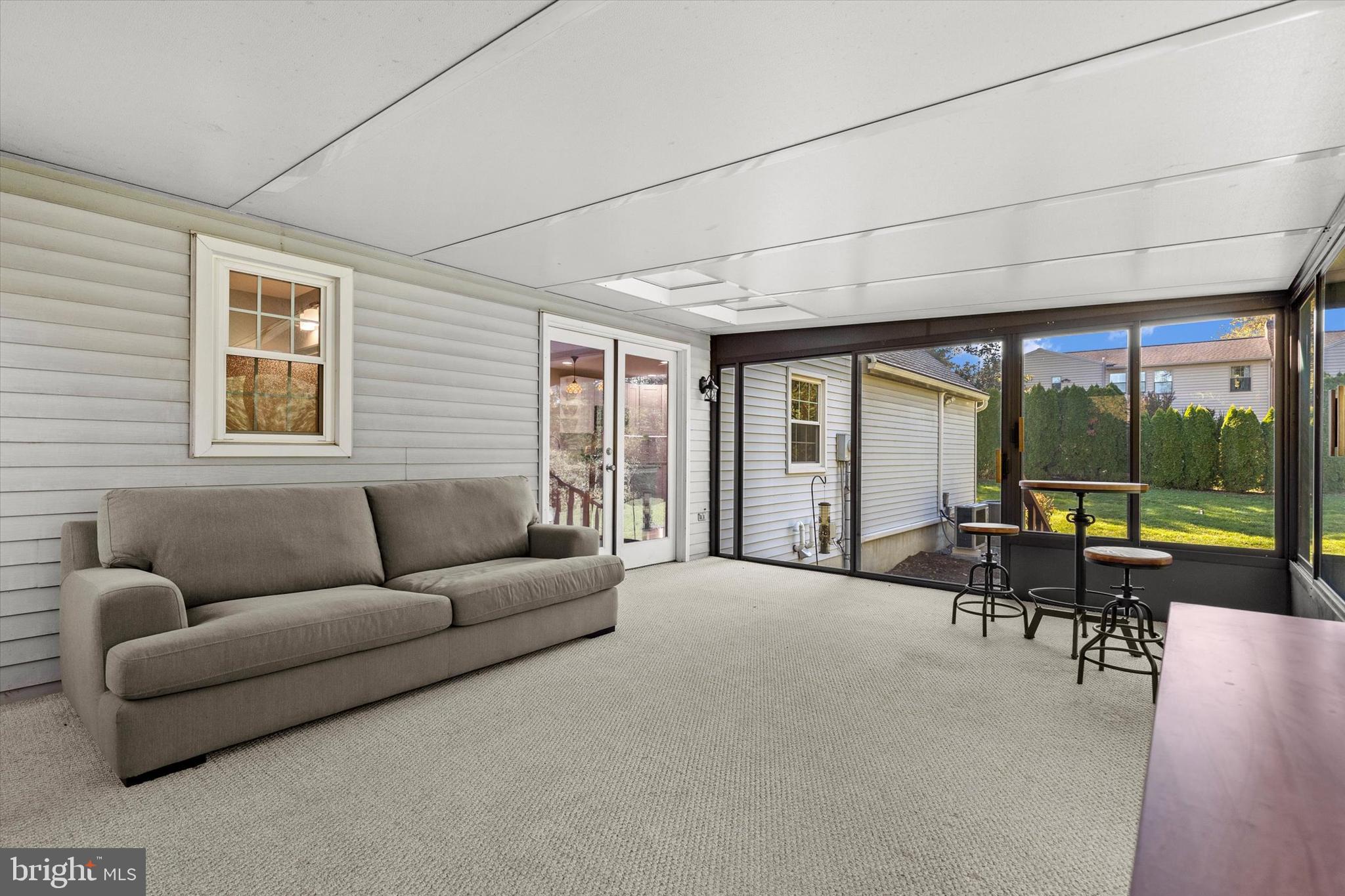 COUNTRY CLUB PARK - Residential