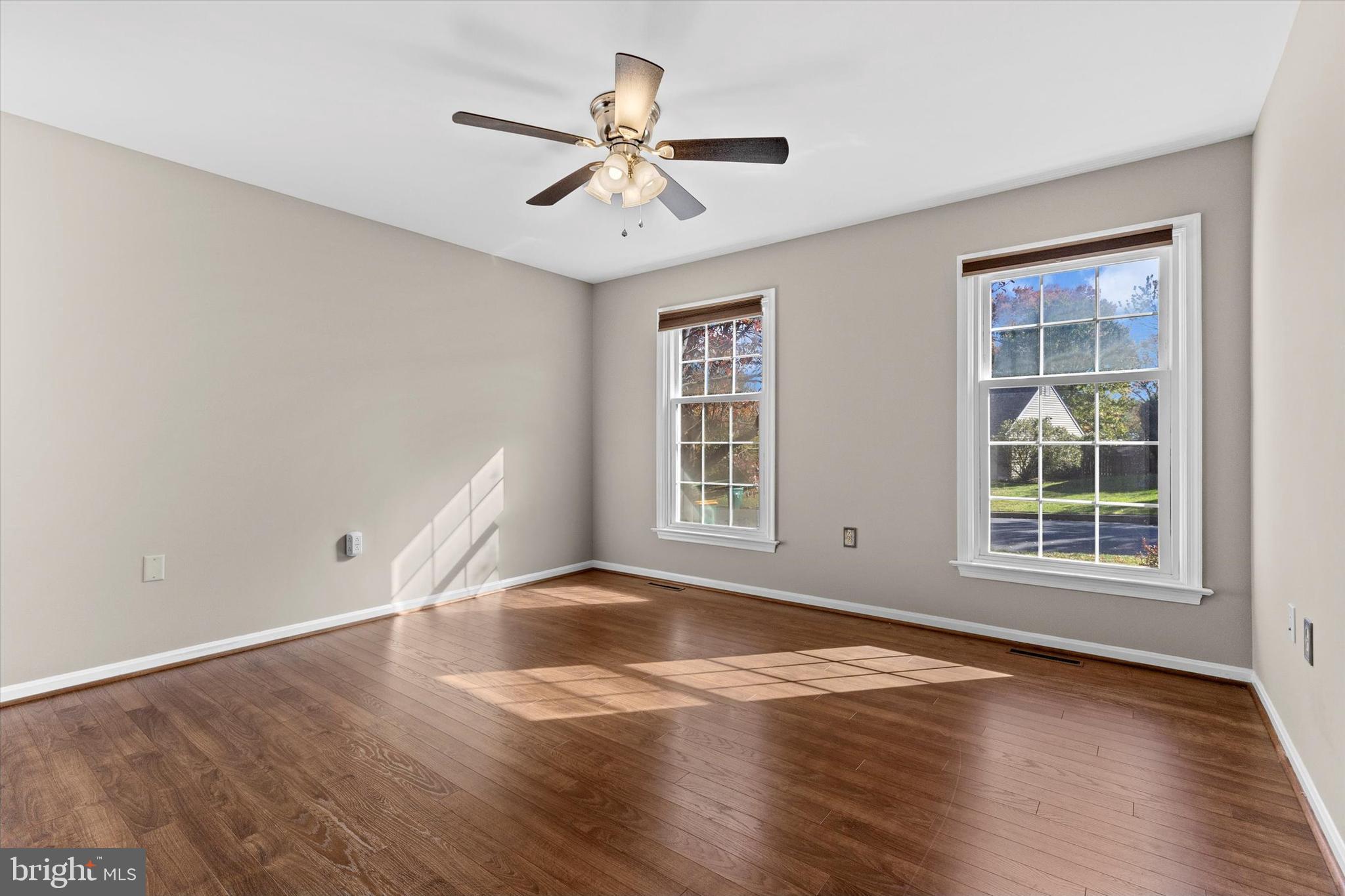 COUNTRY CLUB PARK - Residential