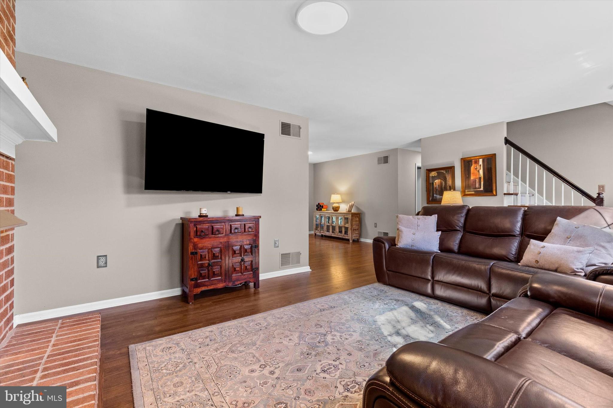 COUNTRY CLUB PARK - Residential