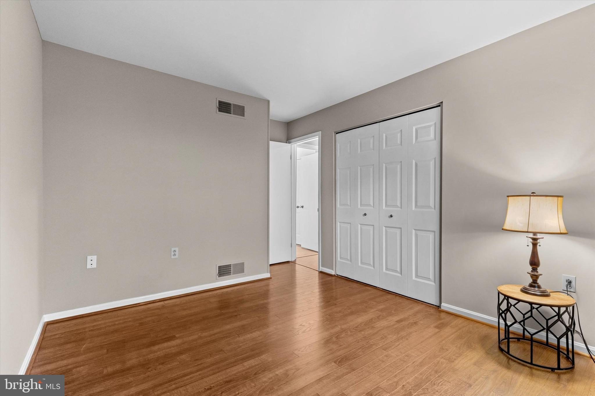 COUNTRY CLUB PARK - Residential