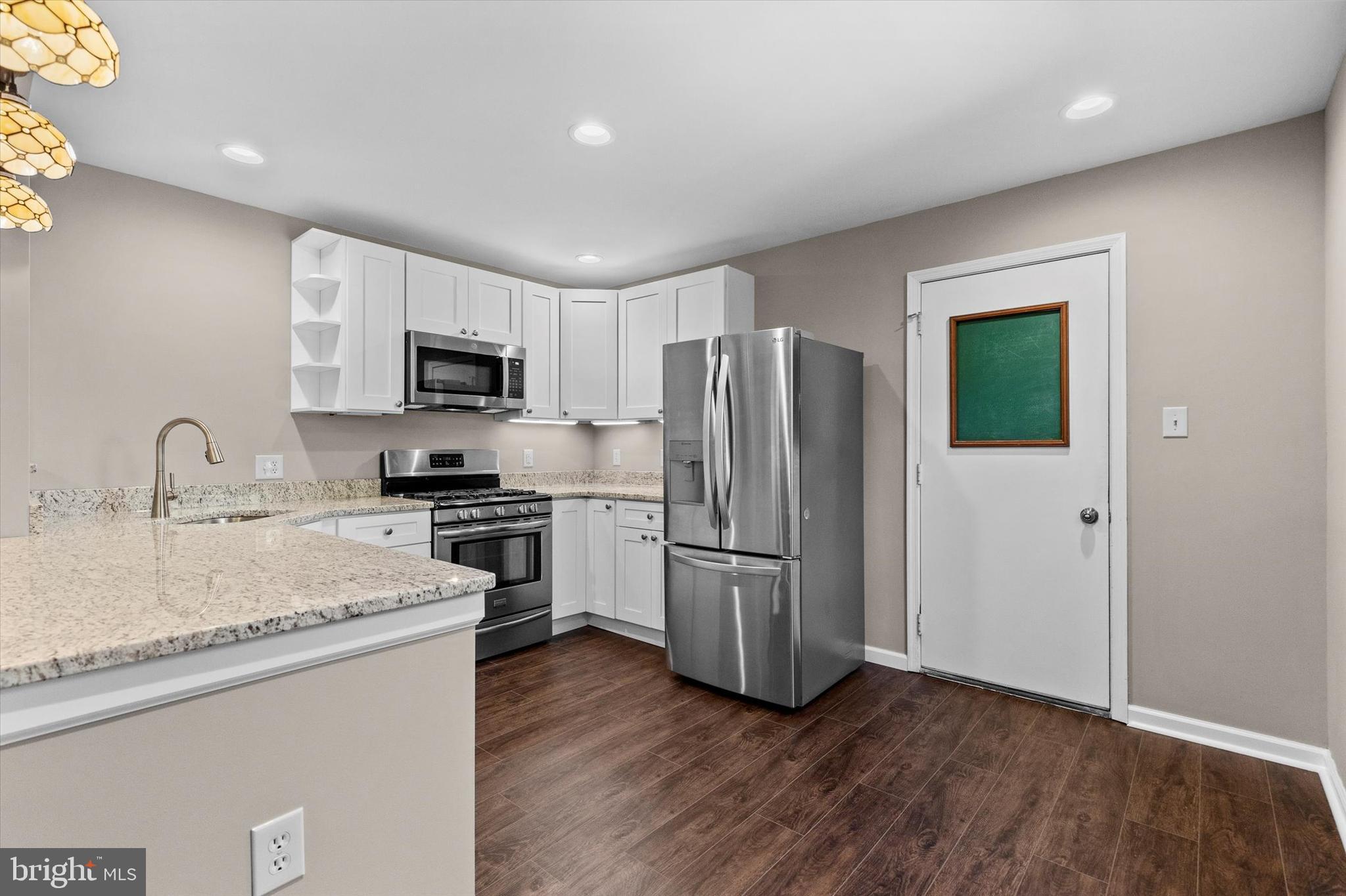 COUNTRY CLUB PARK - Residential