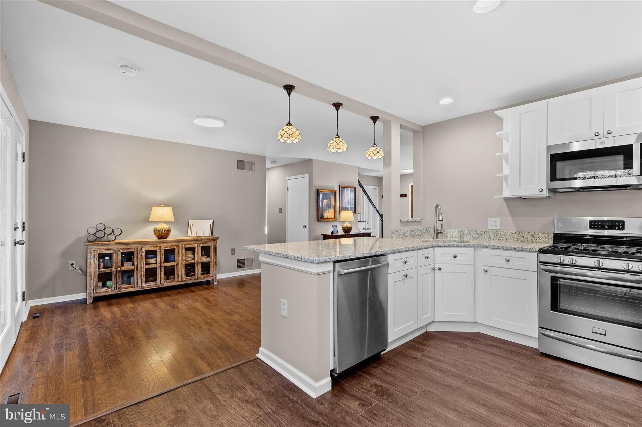 COUNTRY CLUB PARK - Residential