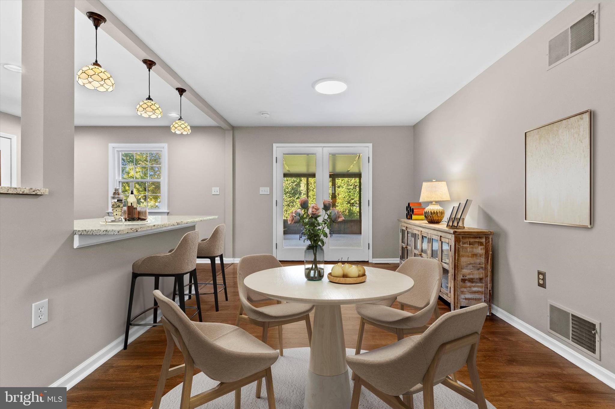 COUNTRY CLUB PARK - Residential