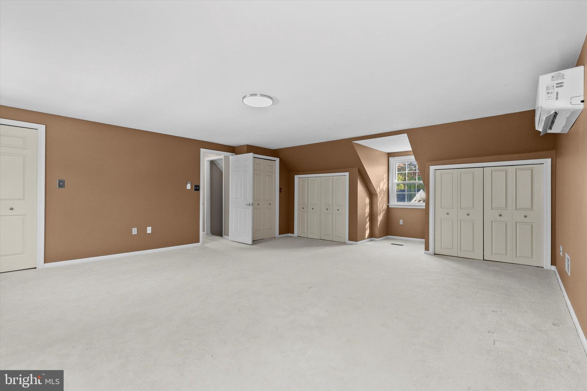 COUNTRY CLUB PARK - Residential