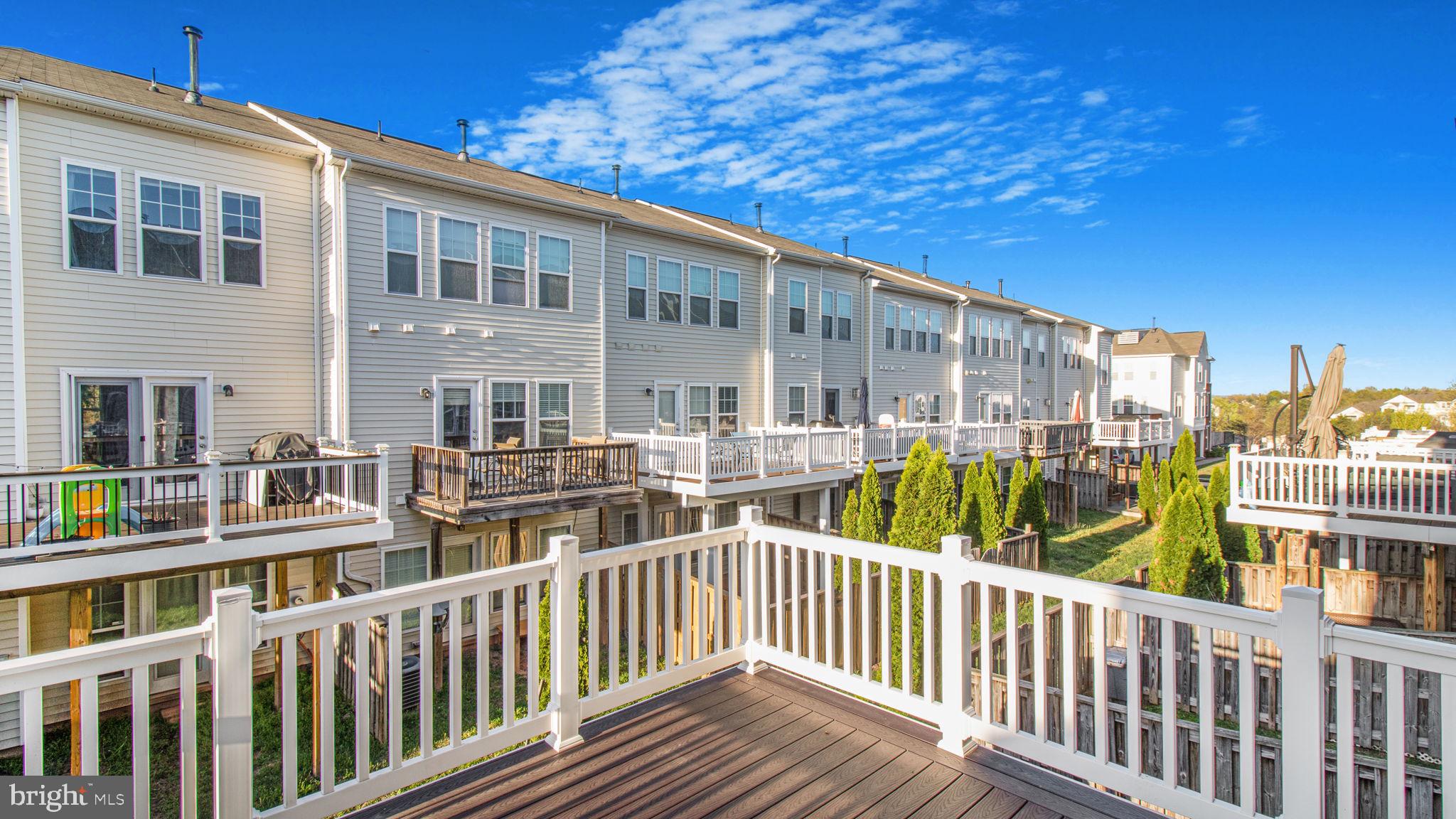 SIGNATURE AT BROADLANDS - Residential Lease